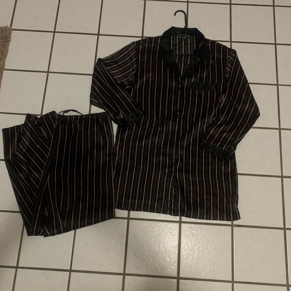 Halston satin pjs - Picture 2 of 4